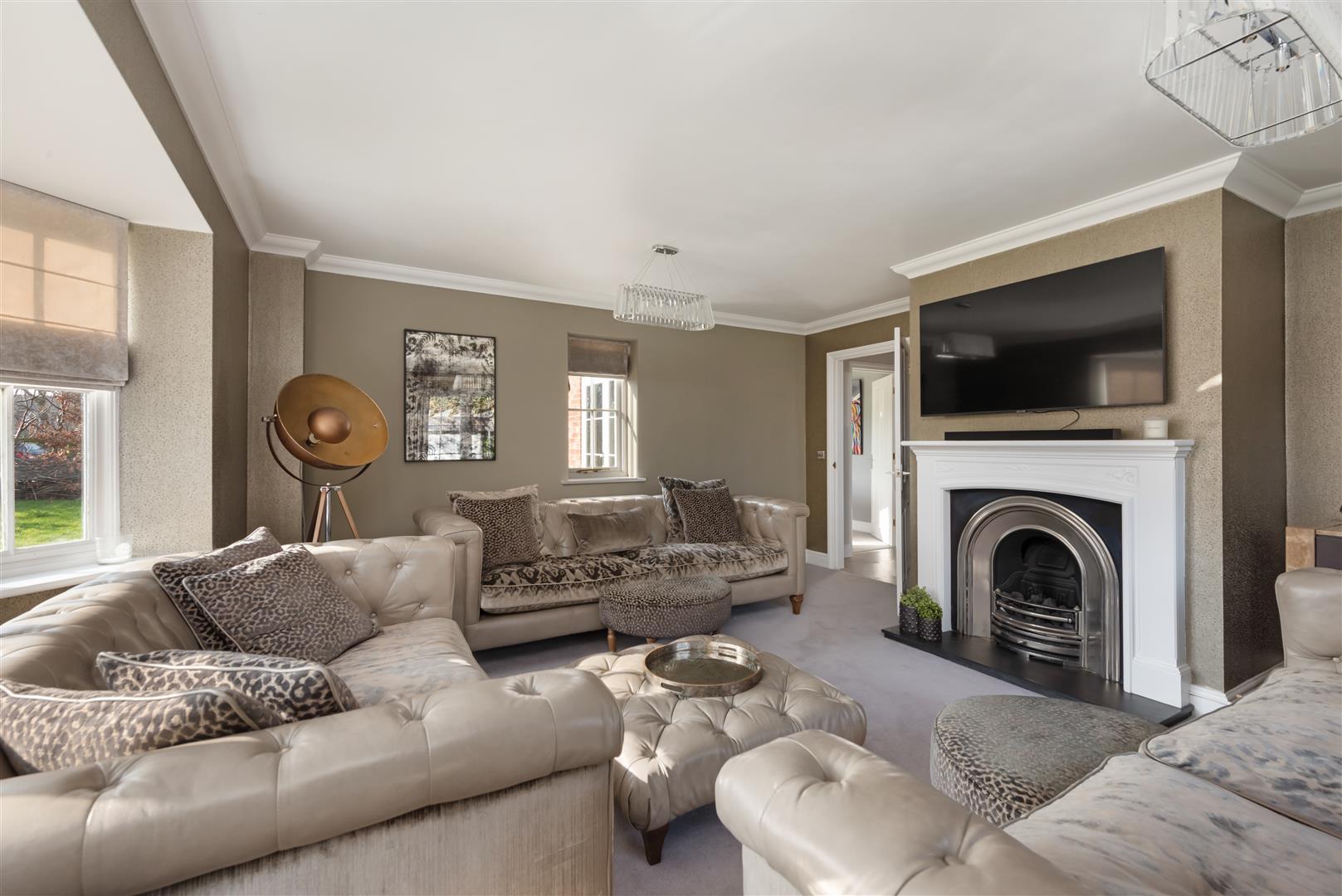 7 Bed, 4 Bath Property For Sale in The Leas, Chestfield, CT5 3LB